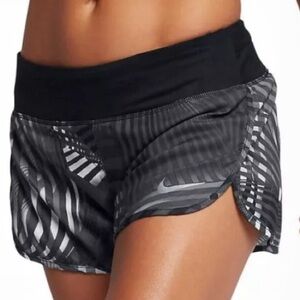 Nike Women’s Running Short | Small